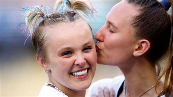 All You Need To Know About The Age Difference Between Jojo Siwa And Kylie Prew