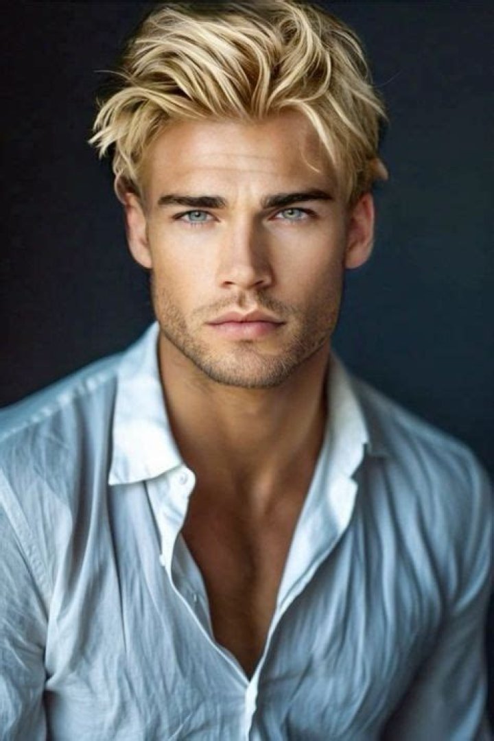 Enchanting Looks: Unveiling The Allure Of Handsome Blond Men