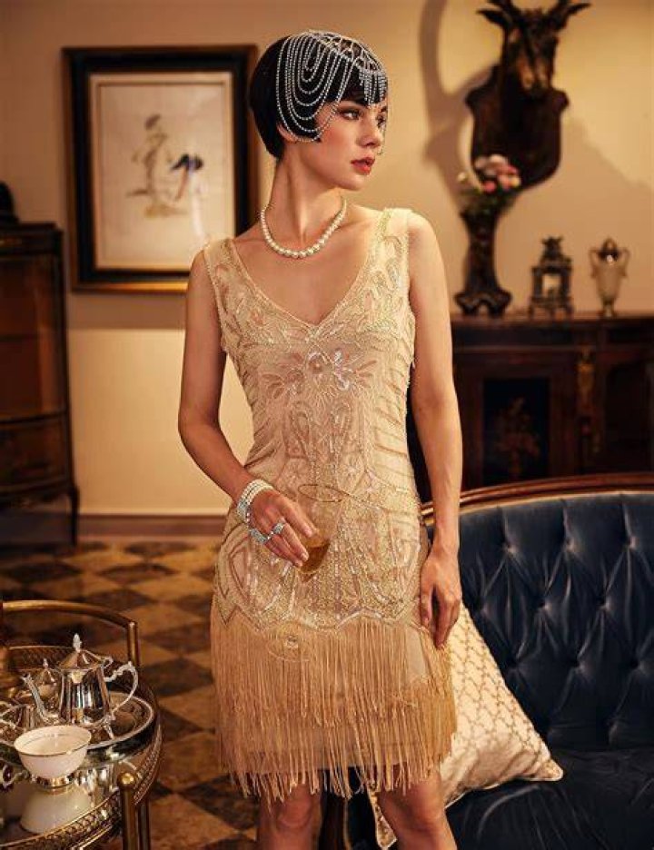 Flapper Fashion Icon: Charleston Dress Of The Roaring Twenties