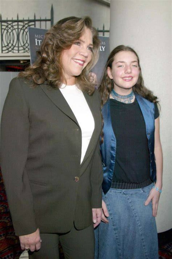Rachel Weiss & Kathleen Turner: A Cinematic Duo
