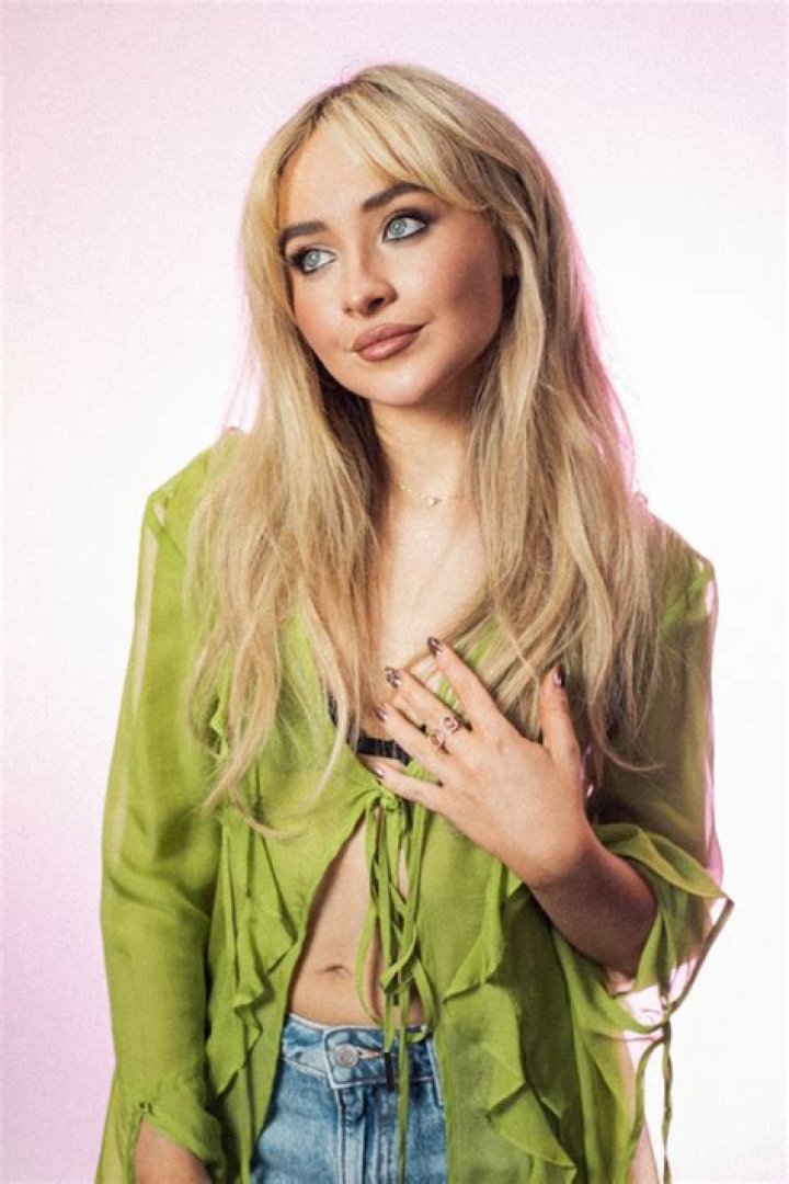 Sabrina Carpenter's Journey: Embracing Her Body And Confidence