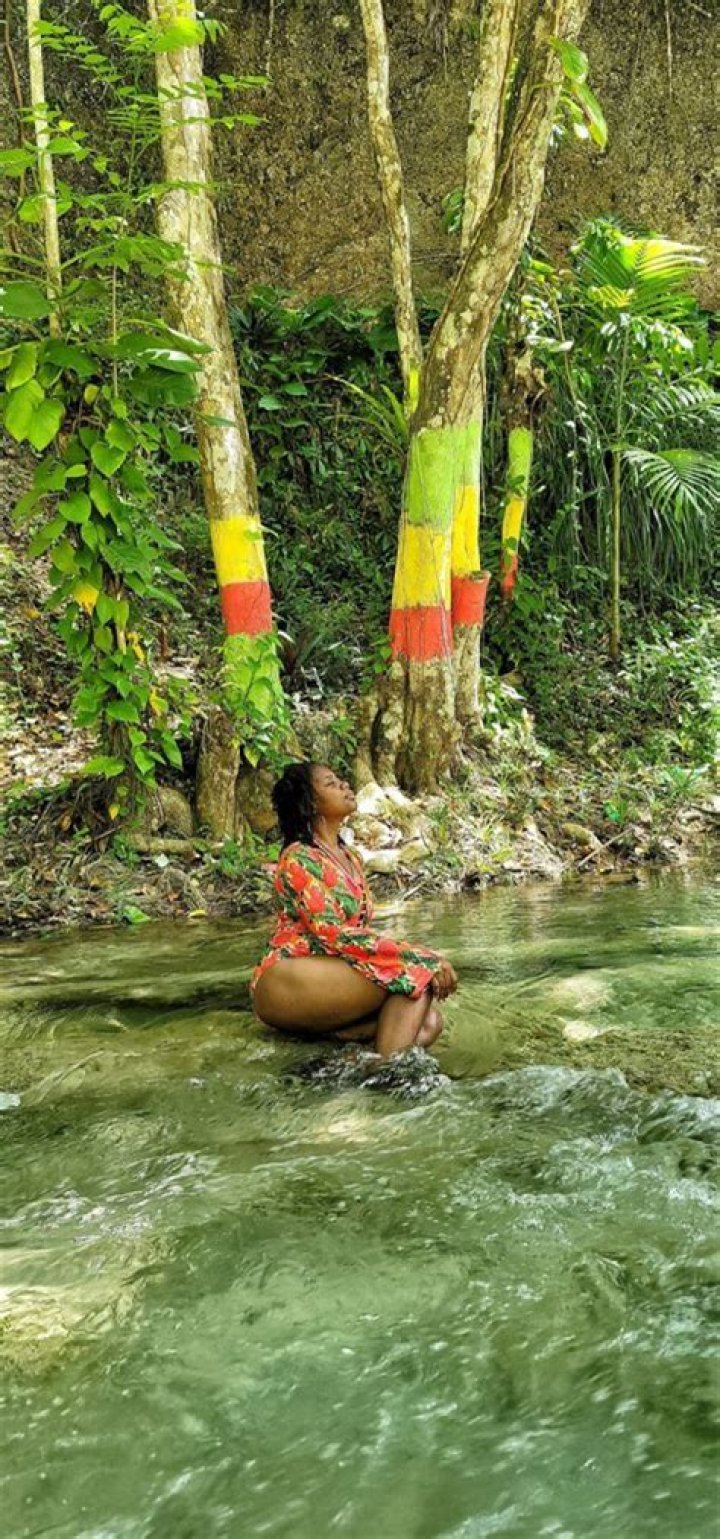 Sizzling Ebony Grandma Photos: Unveil The Enchanting Beauty