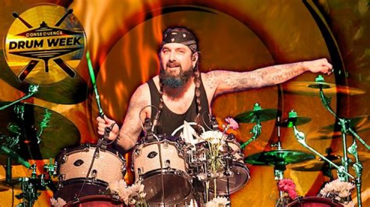 Unraveling The Rhythmic Genius Of Mike Portnoy
